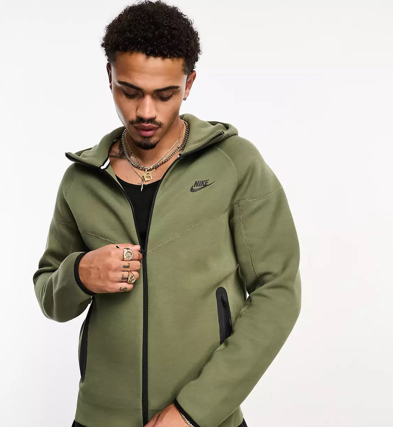 Nike Tech Fleece