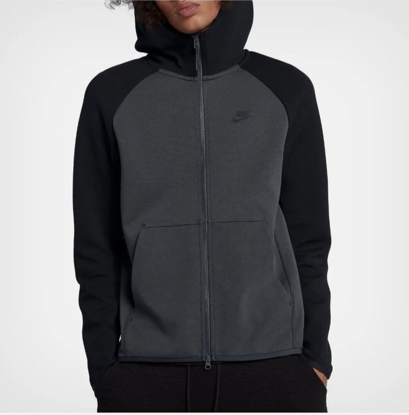 Nike Tech Fleece